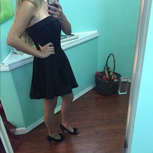 Black house white market dress Black